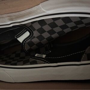Vans men’s checker shoes size 5.0 women’s 6.5 
Will not be shipping the box.